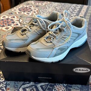 Dr. Scholl's Light Gray Athletic Shoes